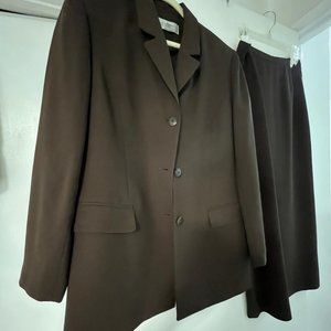 2-Piece Brown Causal Corner Skirt Suit Sz.12